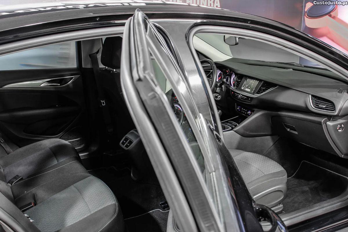 Opel Insignia 1.6 CDTi Business Edition — fotografia 12