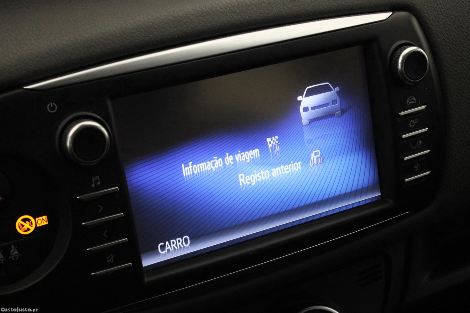 Toyota Yaris 1.0 COMFORT — fotografia 17