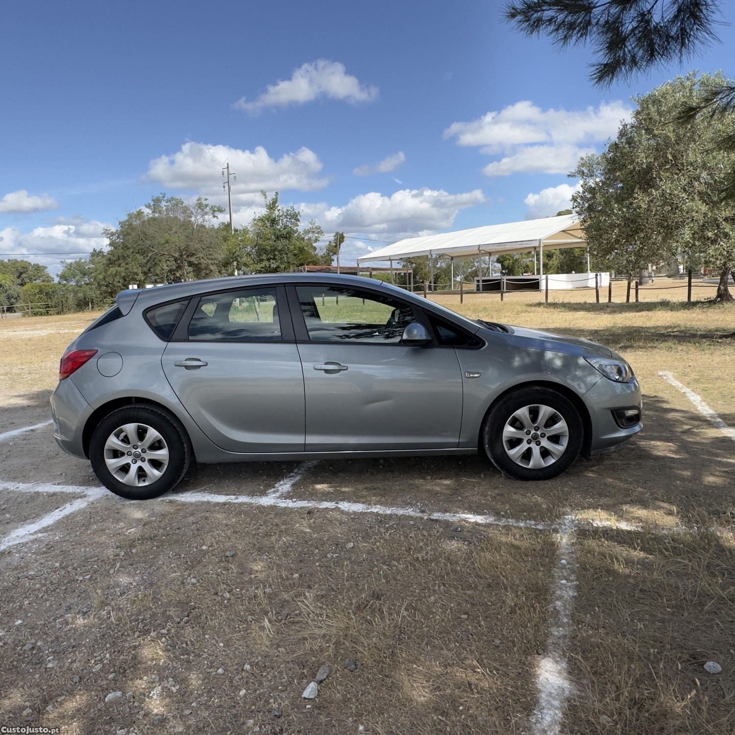 Opel Astra J 1.4 GASOLINA — fotografia 5