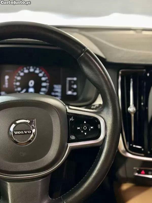 Volvo V90 2.0 d4 momentum geartronic — fotografia 13