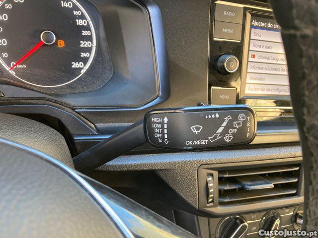 Volkswagen Polo 1.0 Confortline — fotografia 17