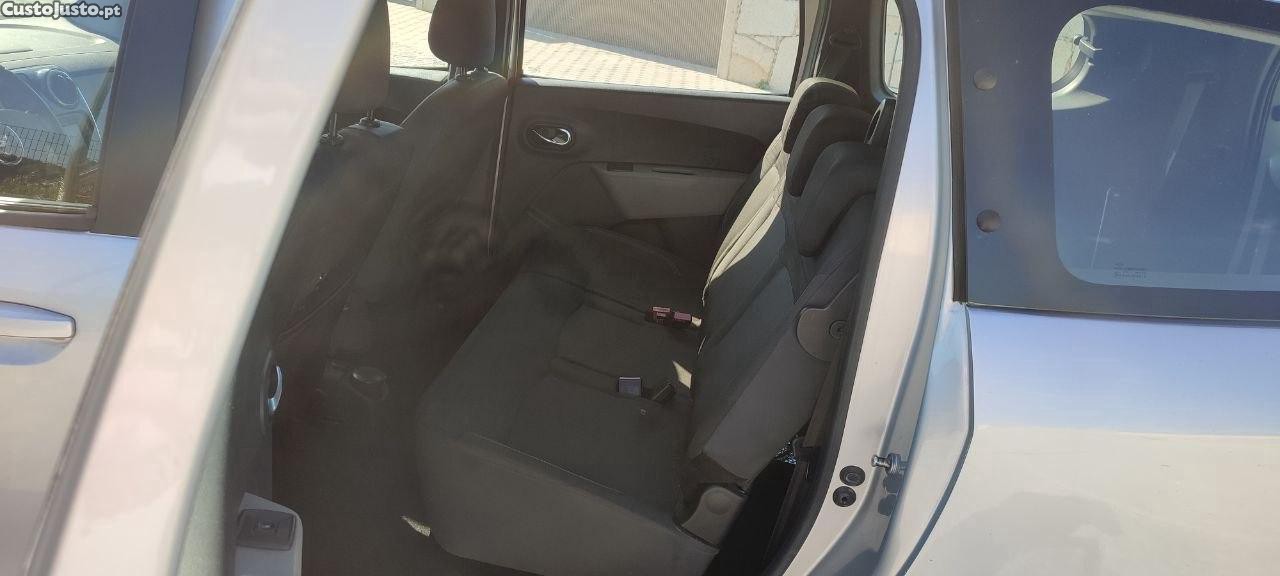 Dacia Lodgy 7 lugares — fotografia 4