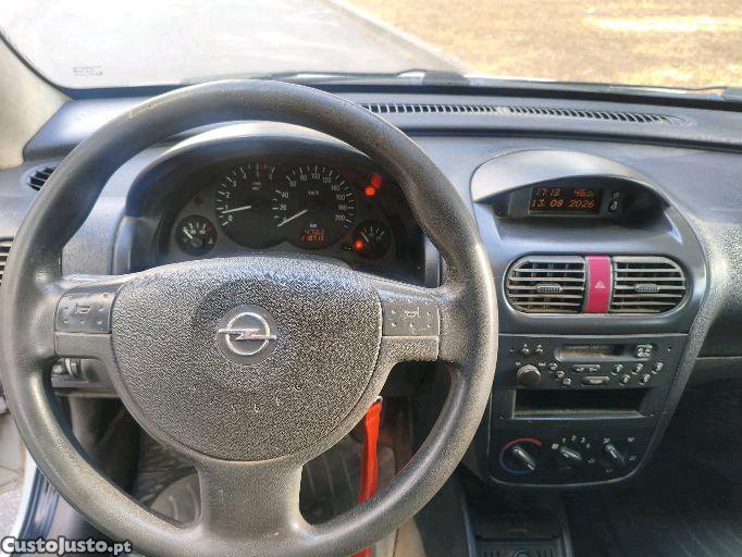Opel Combo 1.7 — fotografia 4
