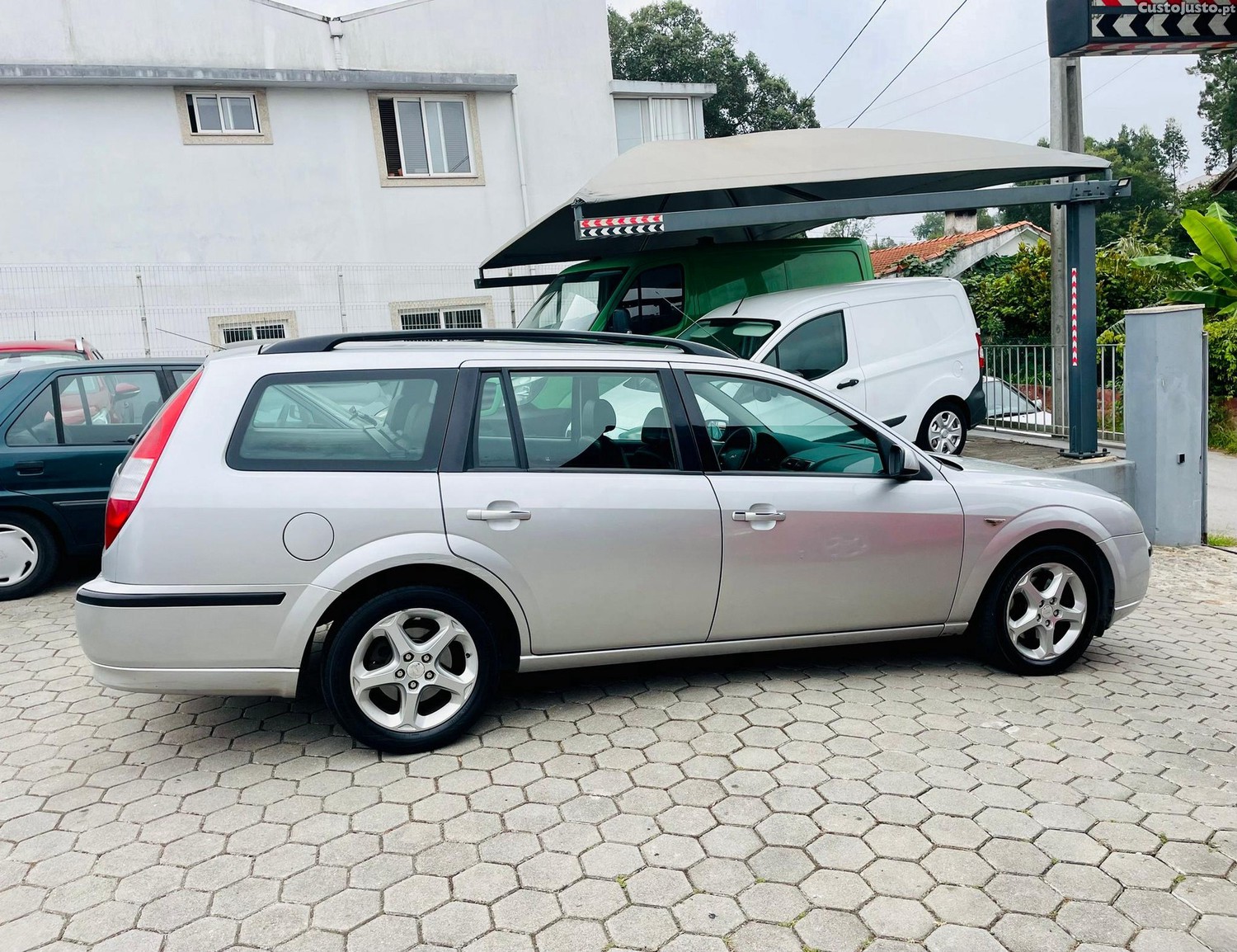 Ford Mondeo SW 2.0 TDCi Sport — fotografia 11