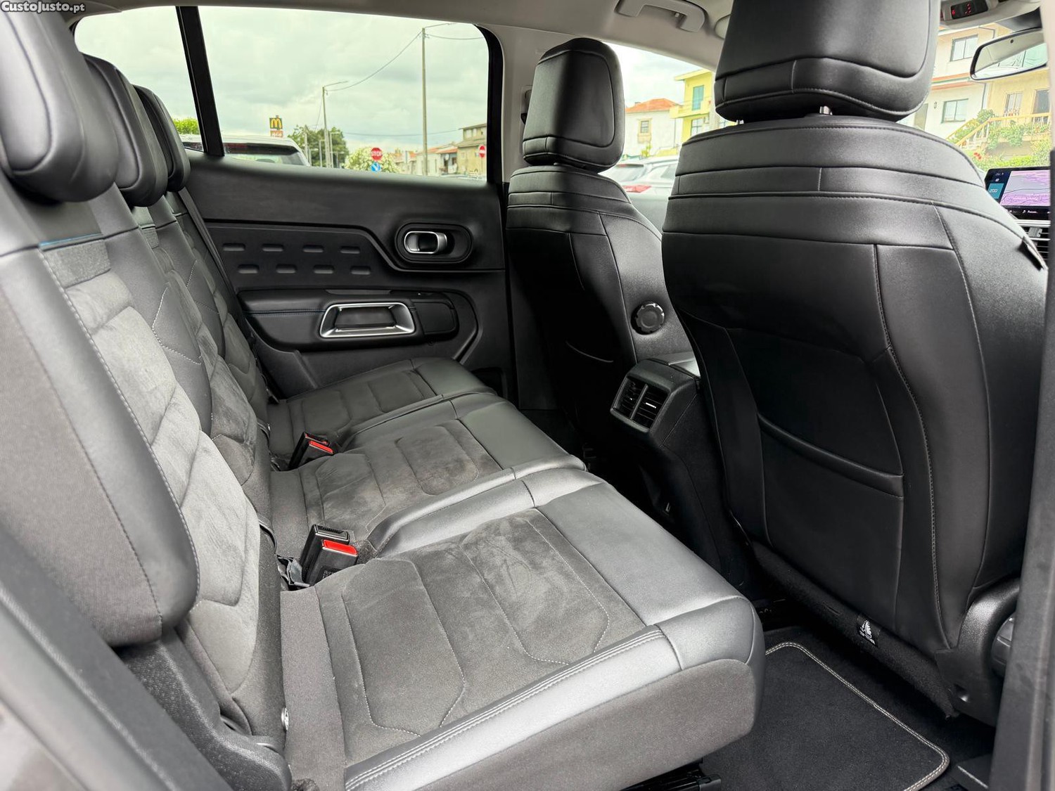 Citroën C5 Aircross 1.6 Hybrid Shine e-EAT8 — fotografia 12