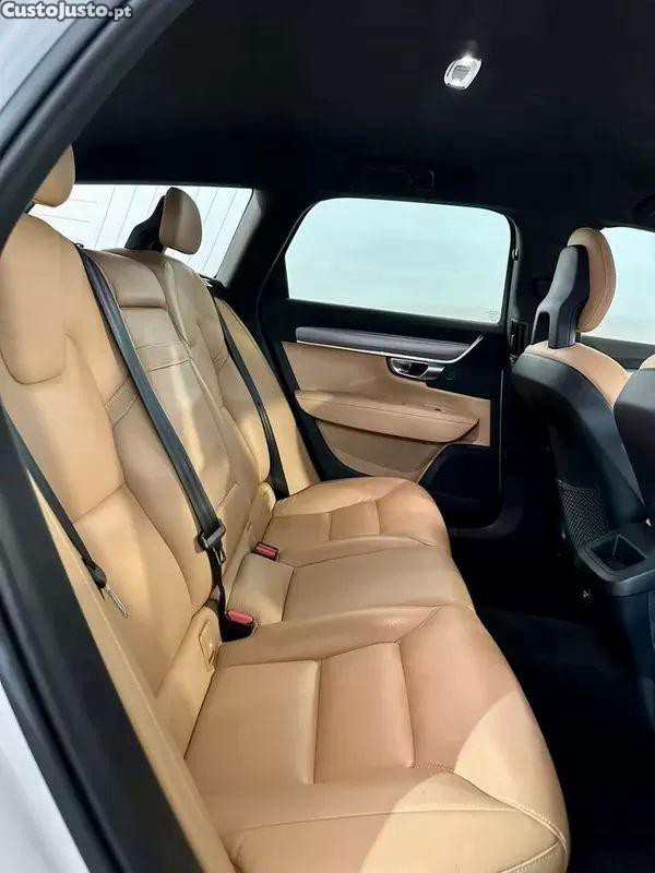 Volvo V90 2.0 d4 momentum geartronic — fotografia 15