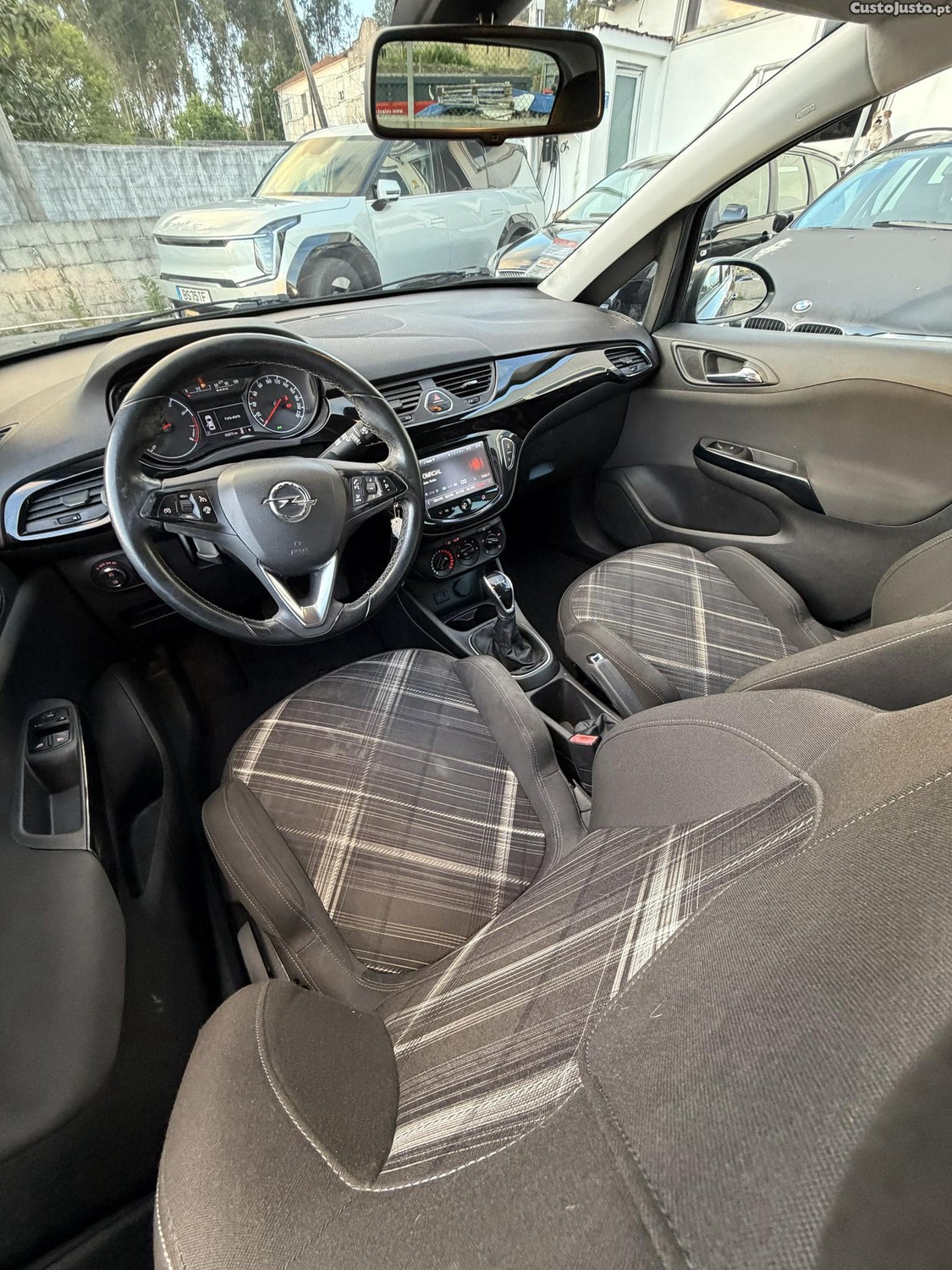 Opel Corsa Automático — fotografia 18