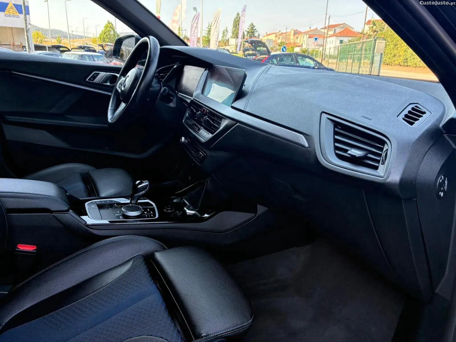 BMW 120 i Aut. M Sport — fotografia 4