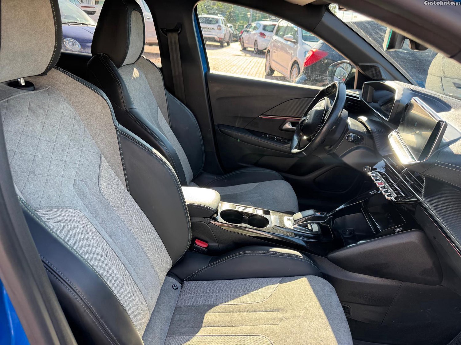 Peugeot 208 50 kWh GT Pack - 20 foto 3