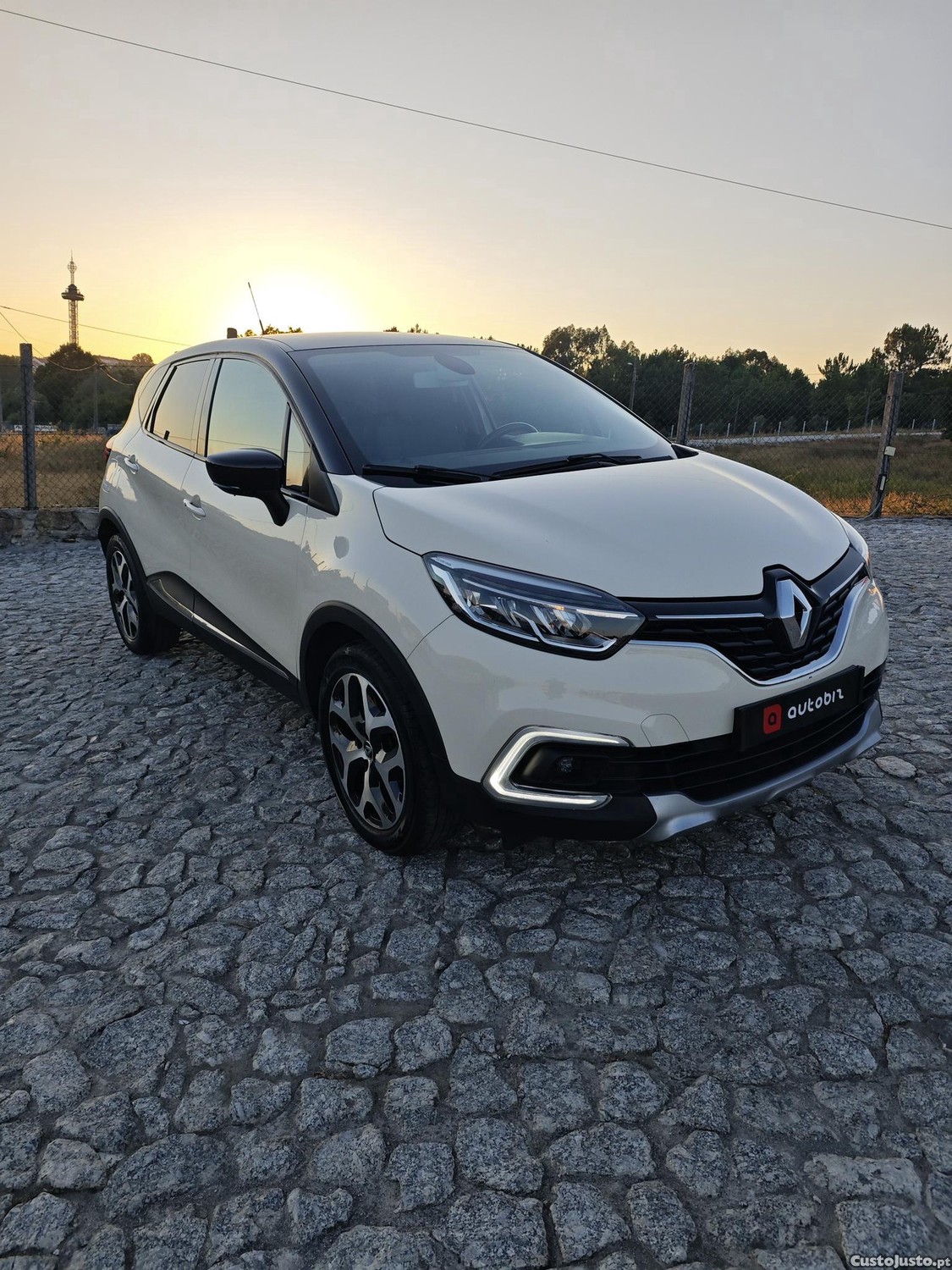 Renault Captur 0.9 Tce Exclusive — fotografia 17