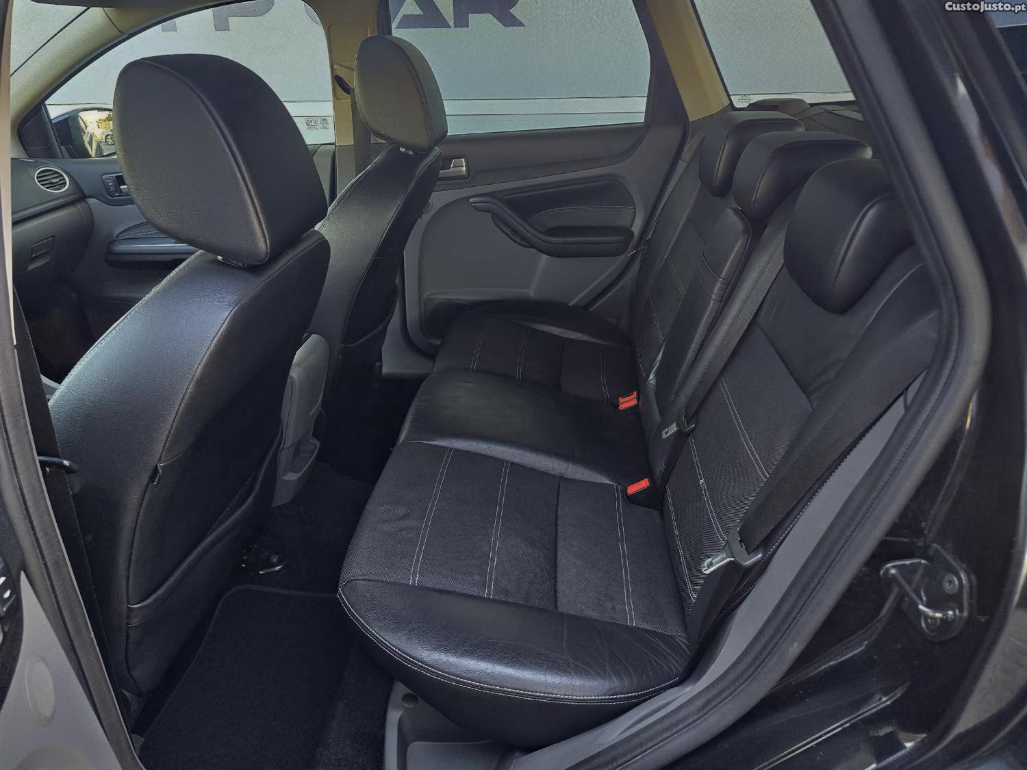Ford Focus 1.6 TDCi Titanium — fotografia 2