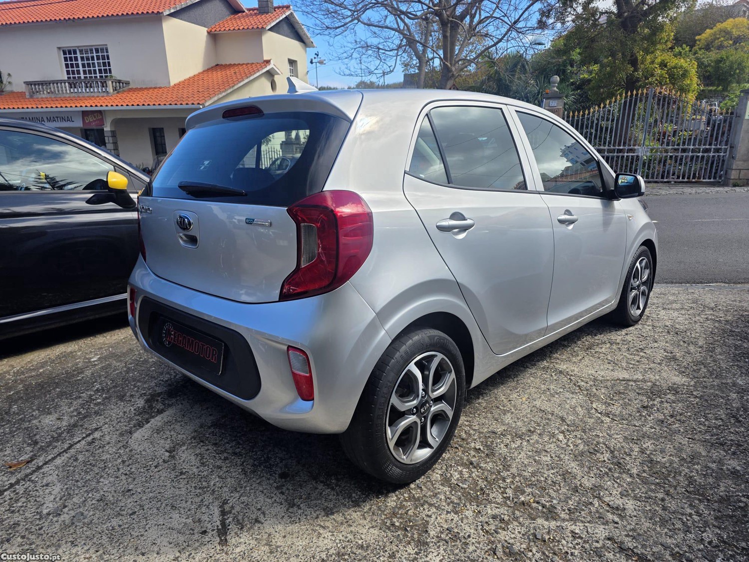 Kia Picanto 1.0 CVVT EX — fotografia 23