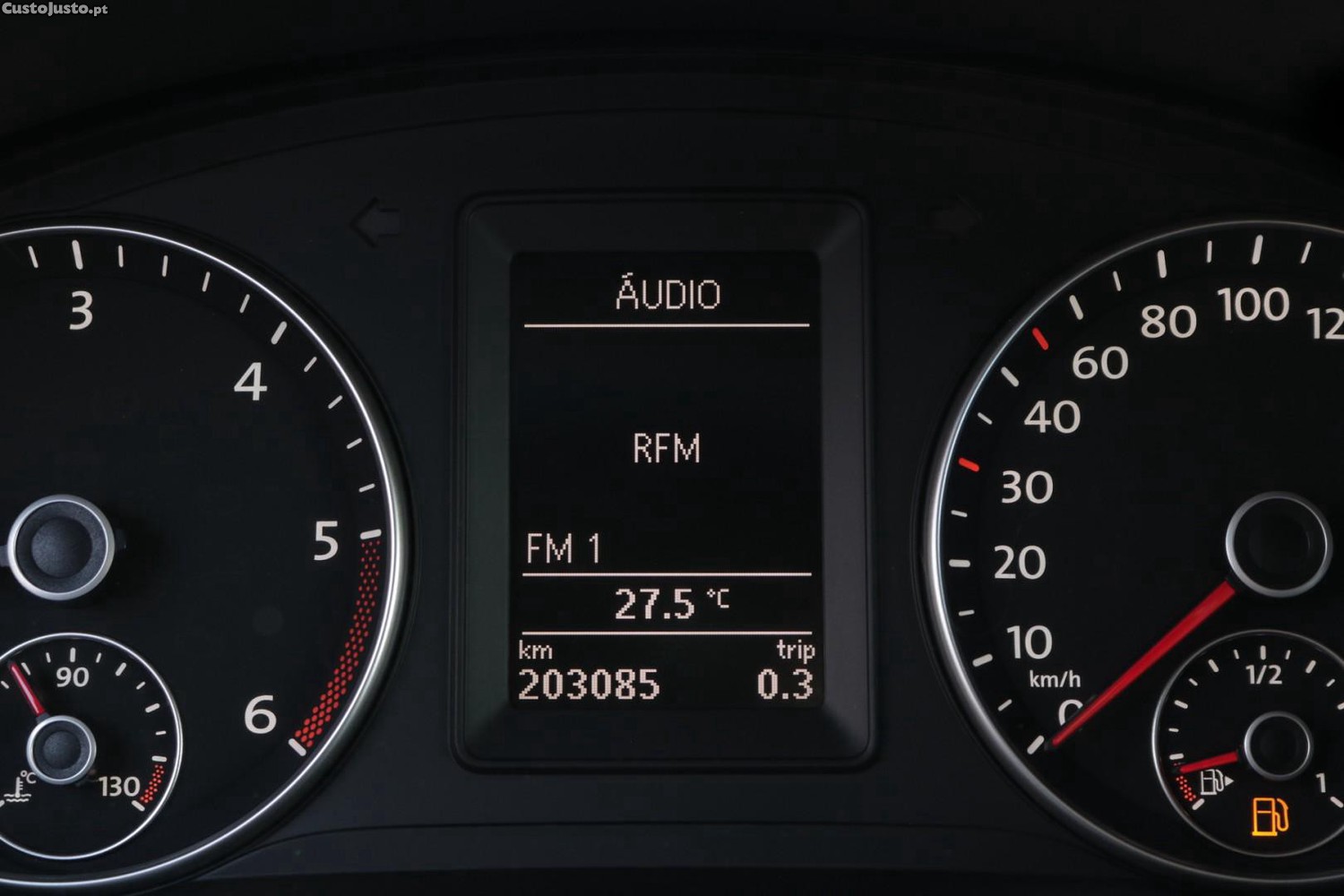 Volkswagen Touran 1.6 TDI BlueMotion Confortline 7L — fotografia 14
