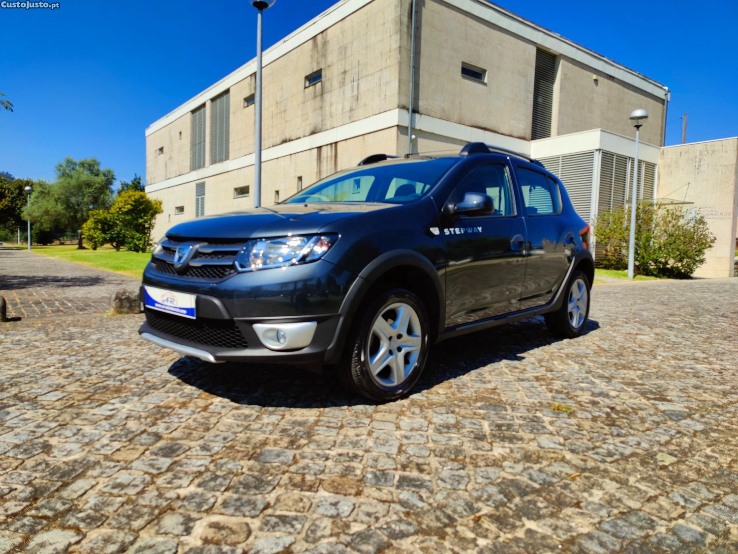 Dacia Sandero 0.9 TCe Stepway — fotografia 8