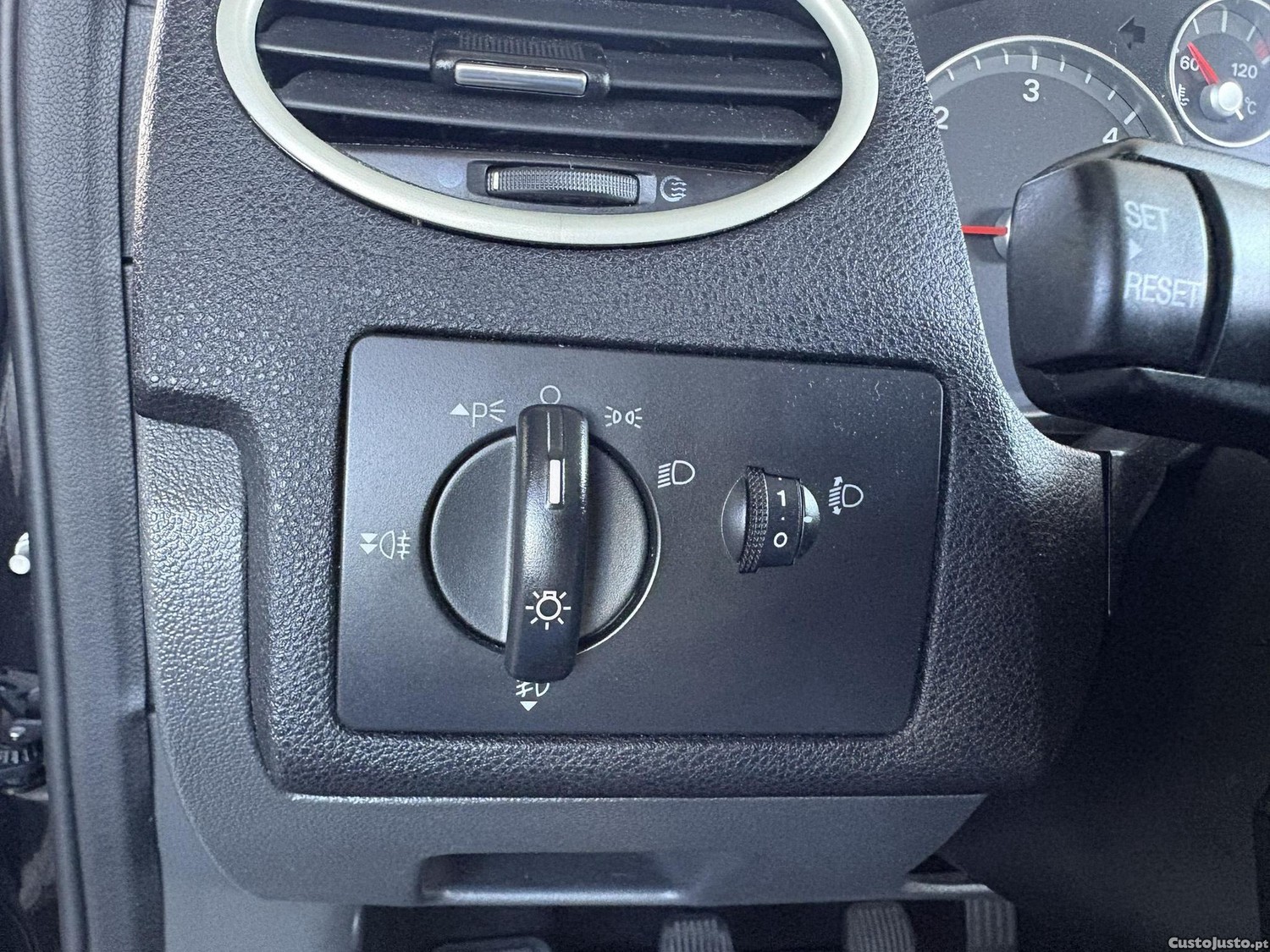 Ford Focus SW 1.6 TDCi Connec. — fotografia 8