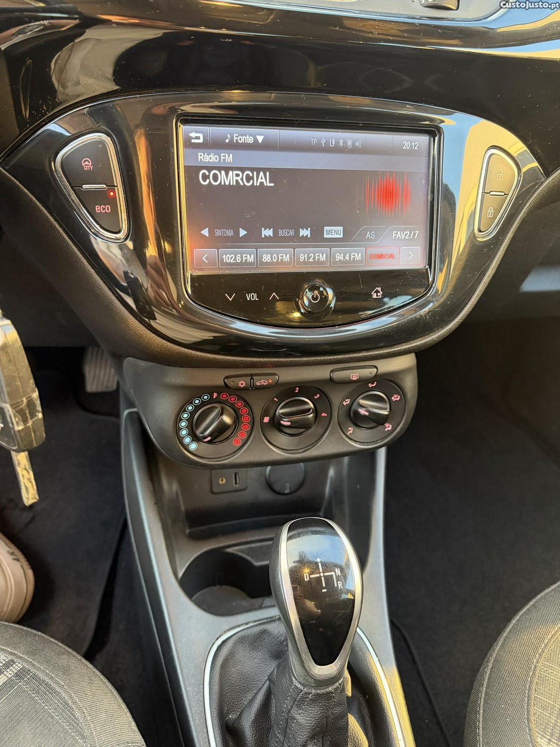 Opel Corsa Automático — fotografia 17