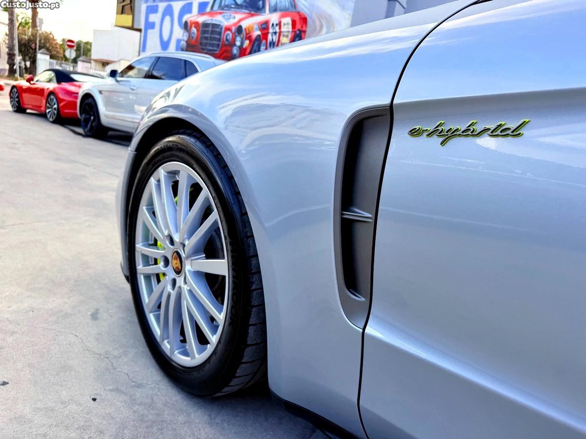 Porsche Panamera E-Hybrid Platinum Edition — fotografia 7