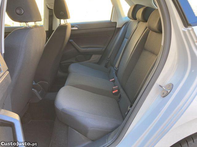 Volkswagen Polo 1.0 Confortline — fotografia 5