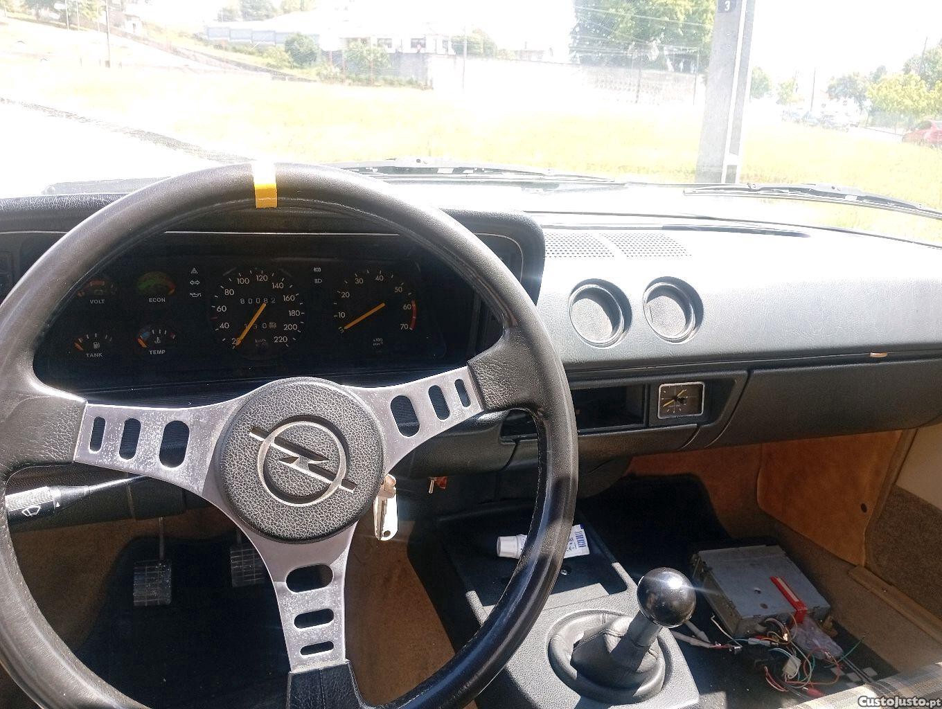 Opel Manta GTE — fotografia 4