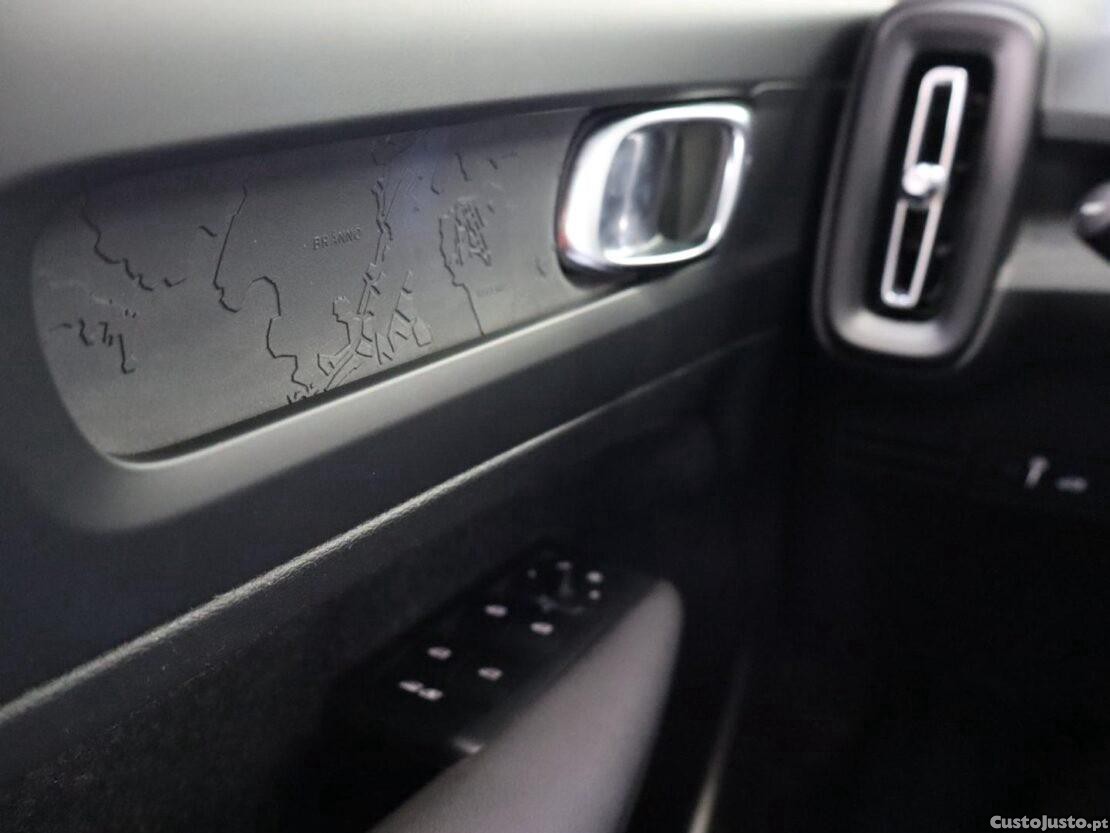 Volvo XC 40 1.5 T4 PHEV Essential — fotografia 5