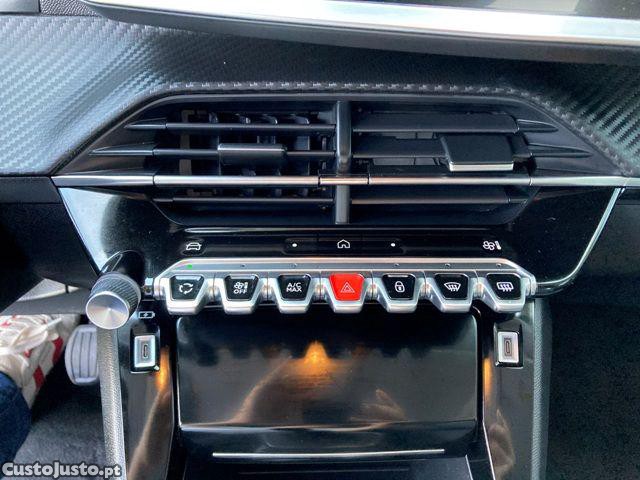 Peugeot 208 1.2 PureTech Allure — fotografia 7