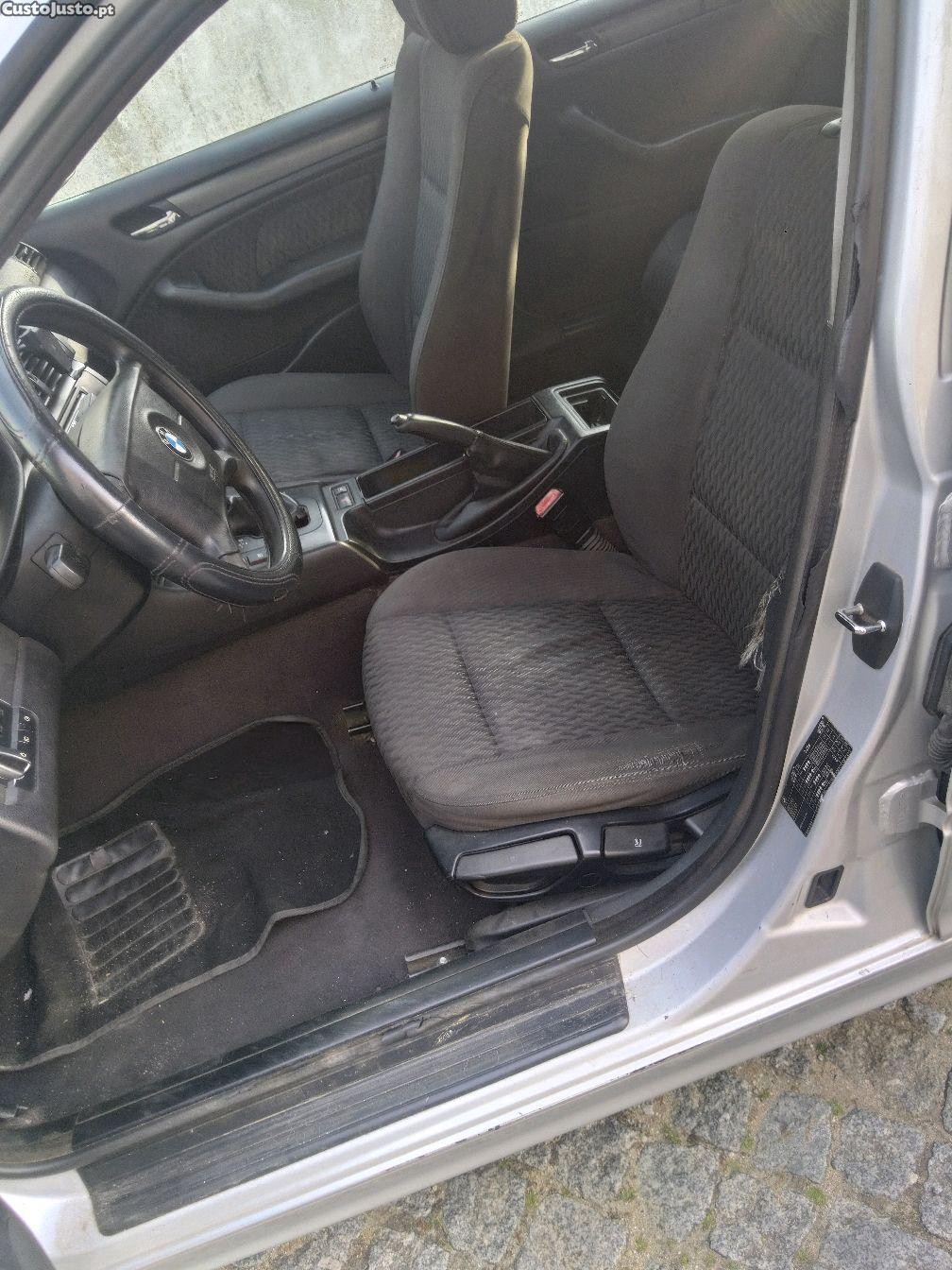 BMW 320 touring automática — fotografia 6