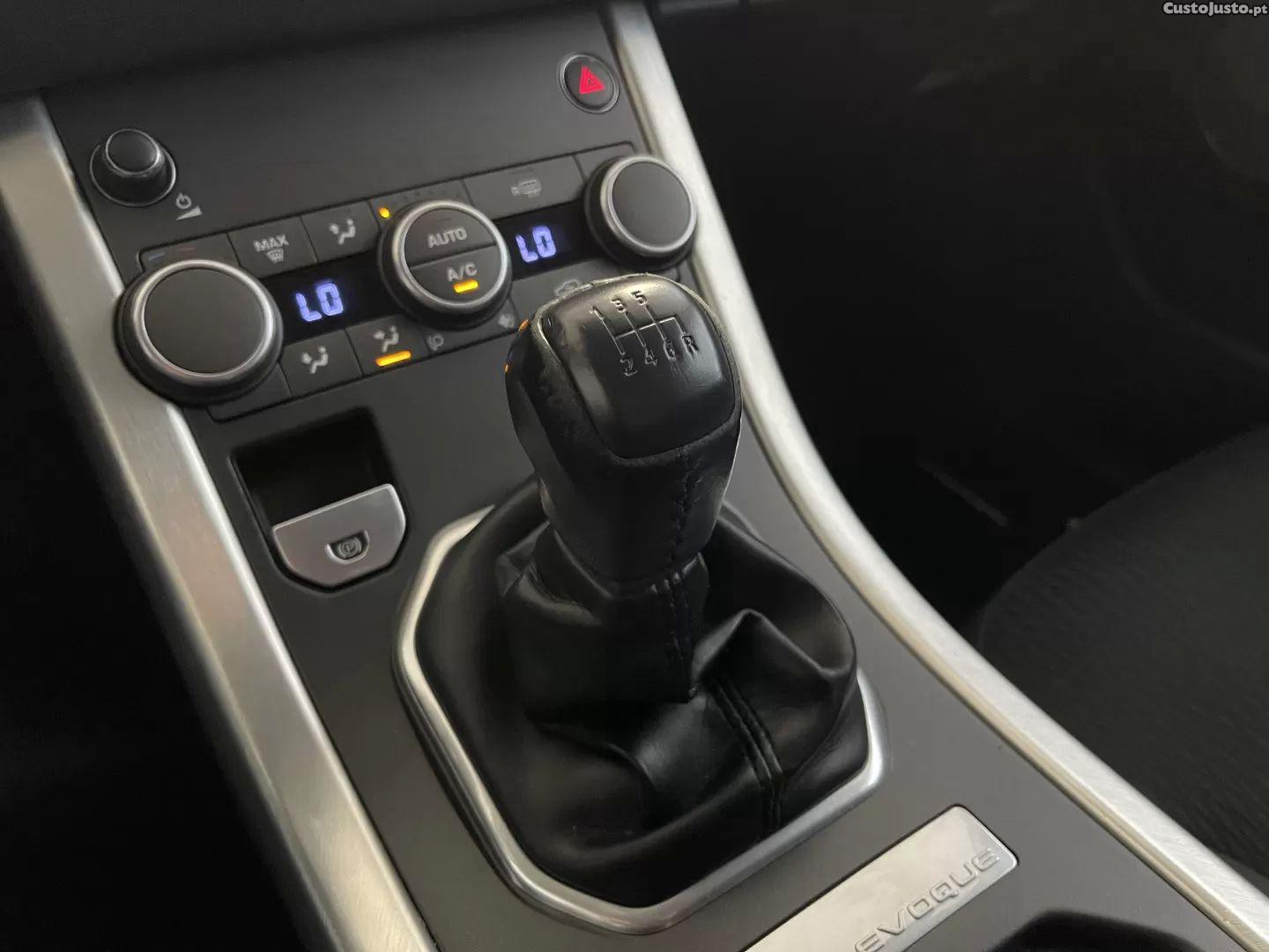 Land Rover Evoque 2.0 d150 — fotografia 8