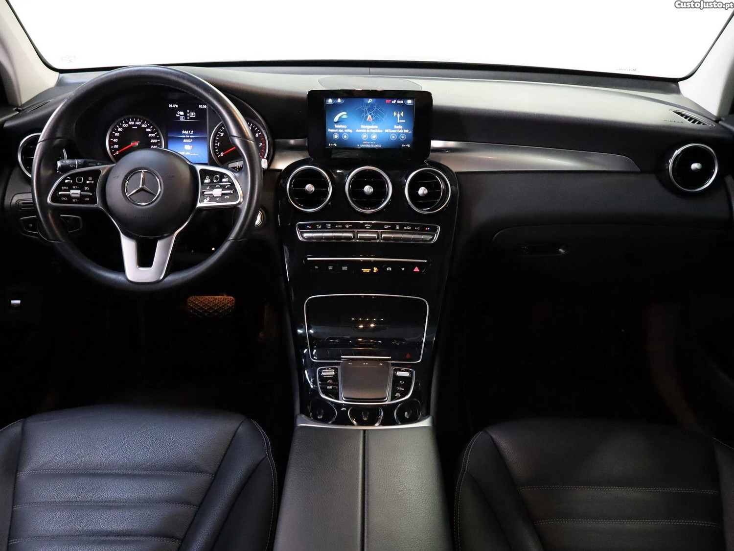 Mercedes-Benz GLC 300 e 4Matic — fotografia 12