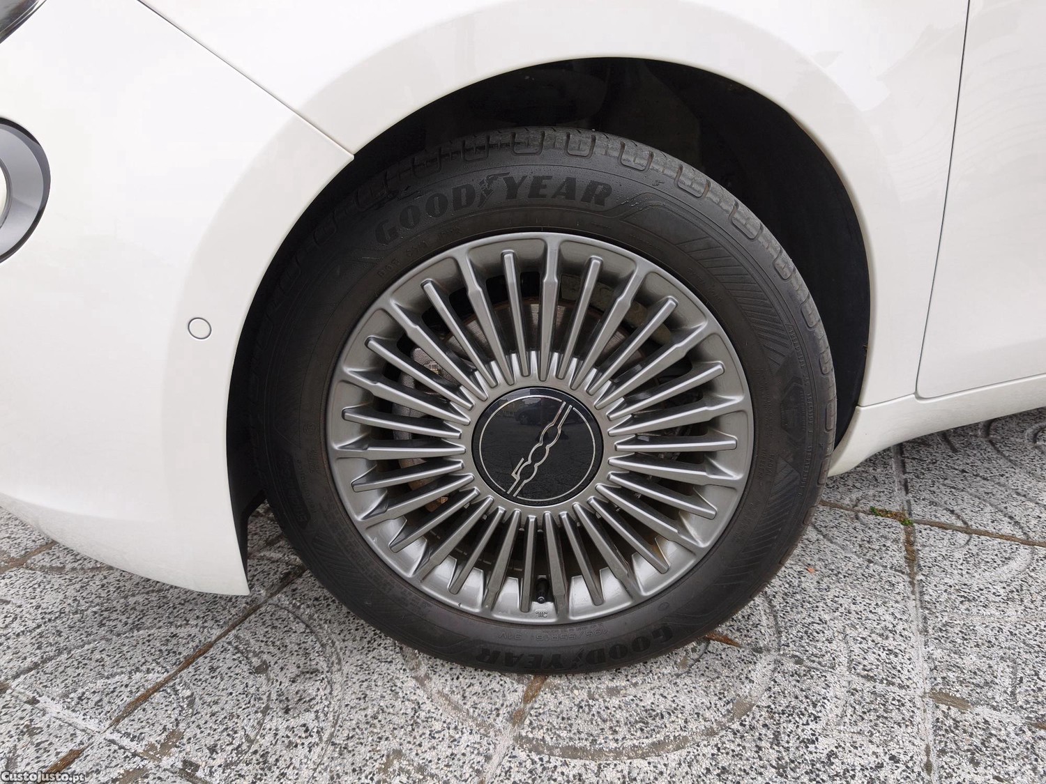 Fiat 500 e Icon 42kwh 118cv Nac IVA Dedutivel — fotografia 3