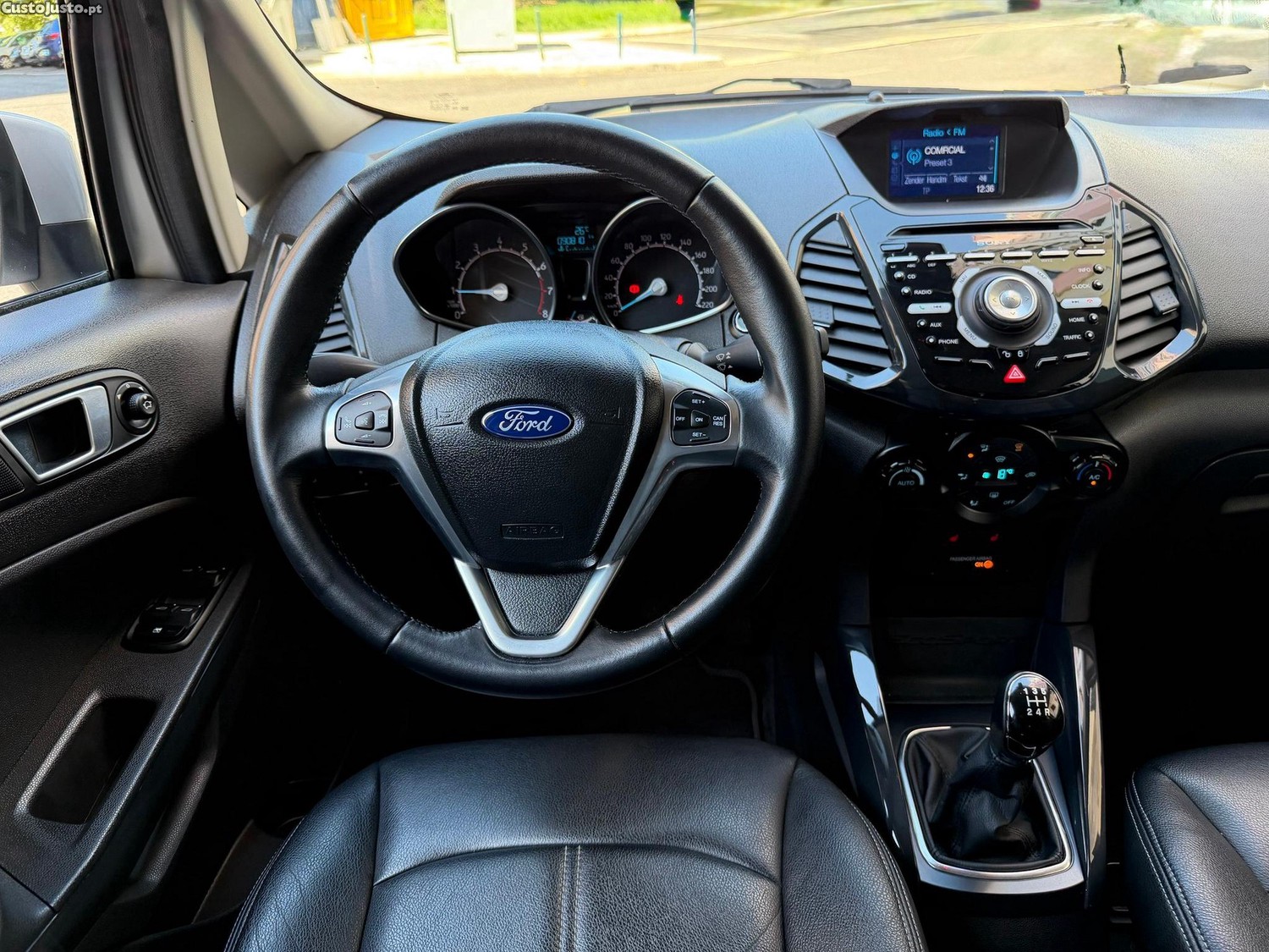 Ford EcoSport 1.0 EcoBoost TITANIUM — fotografia 16