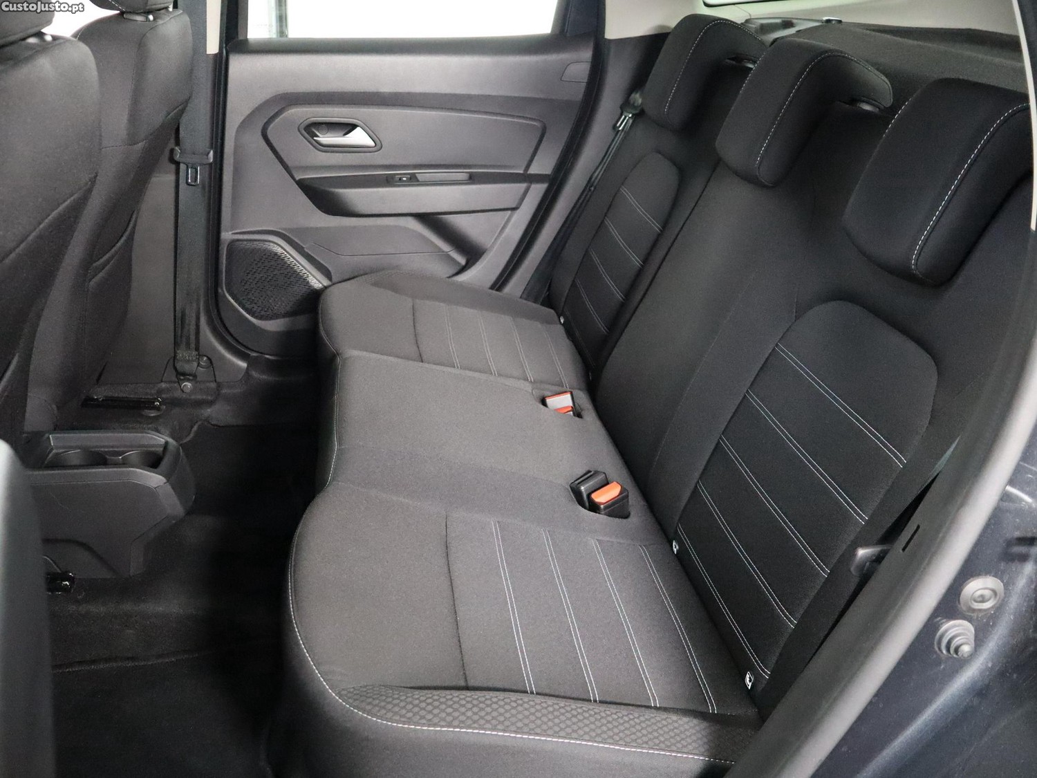 Dacia Duster 1.0 TCe ECO-G Essential Bi-Fuel — fotografia 9