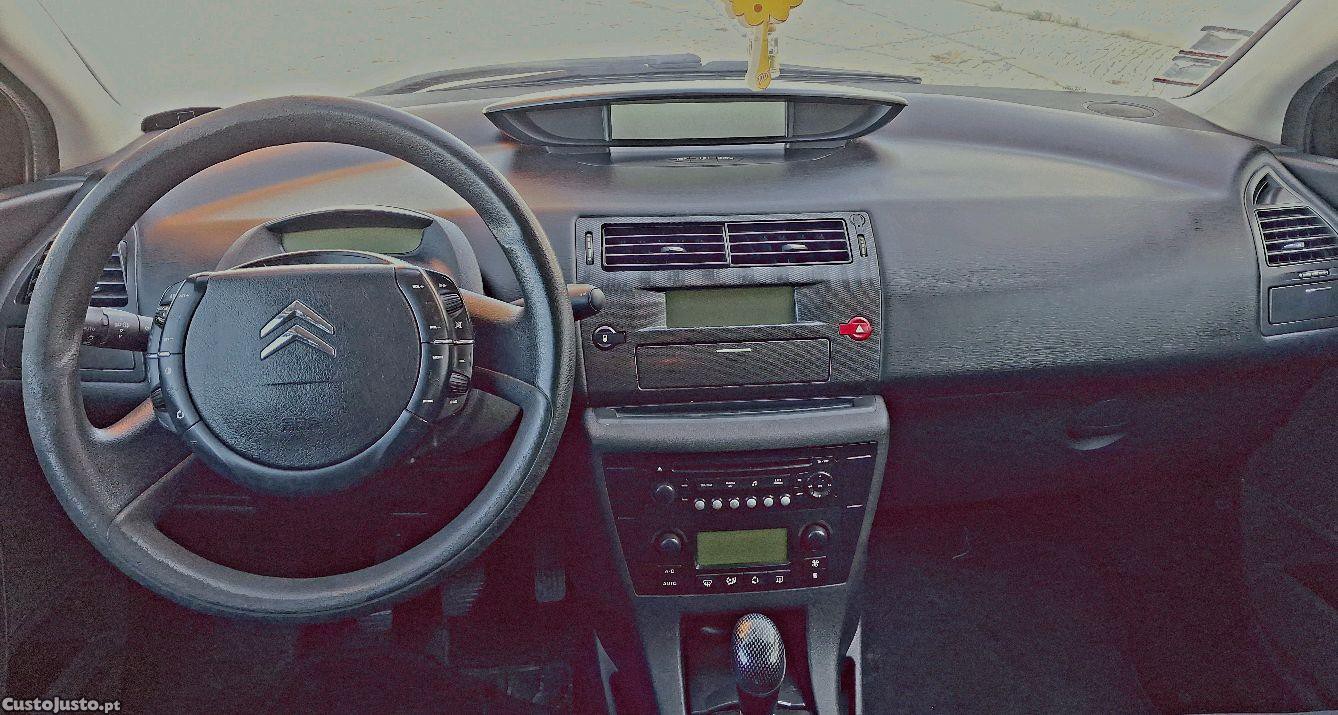 Citroën C4 Coupe — fotografia 4