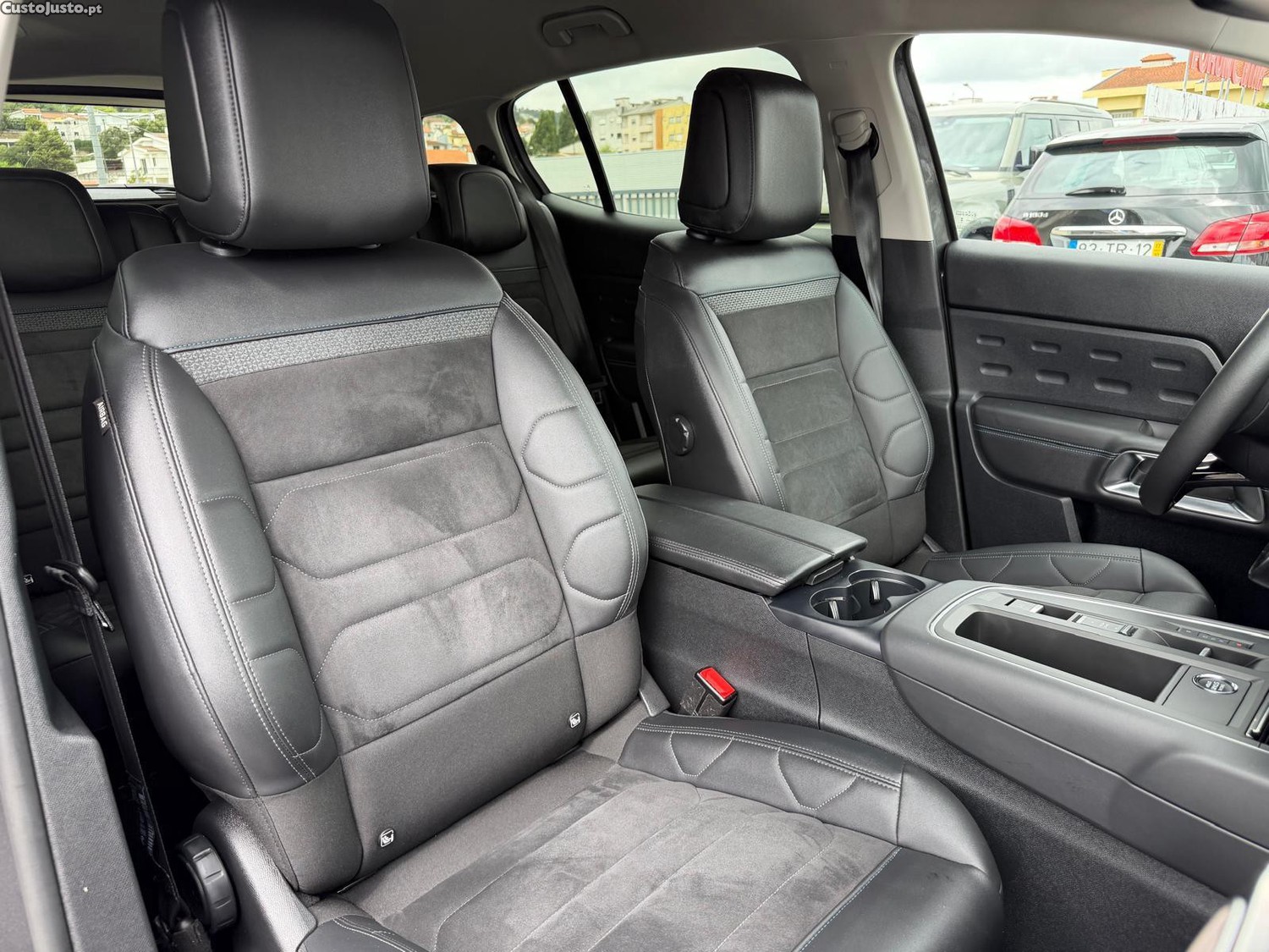 Citroën C5 Aircross 1.6 Hybrid Shine e-EAT8 — fotografia 10