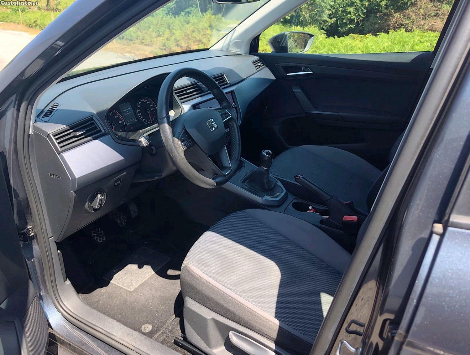 SEAT Arona 1.0 TSI 115cv Style — fotografia 5