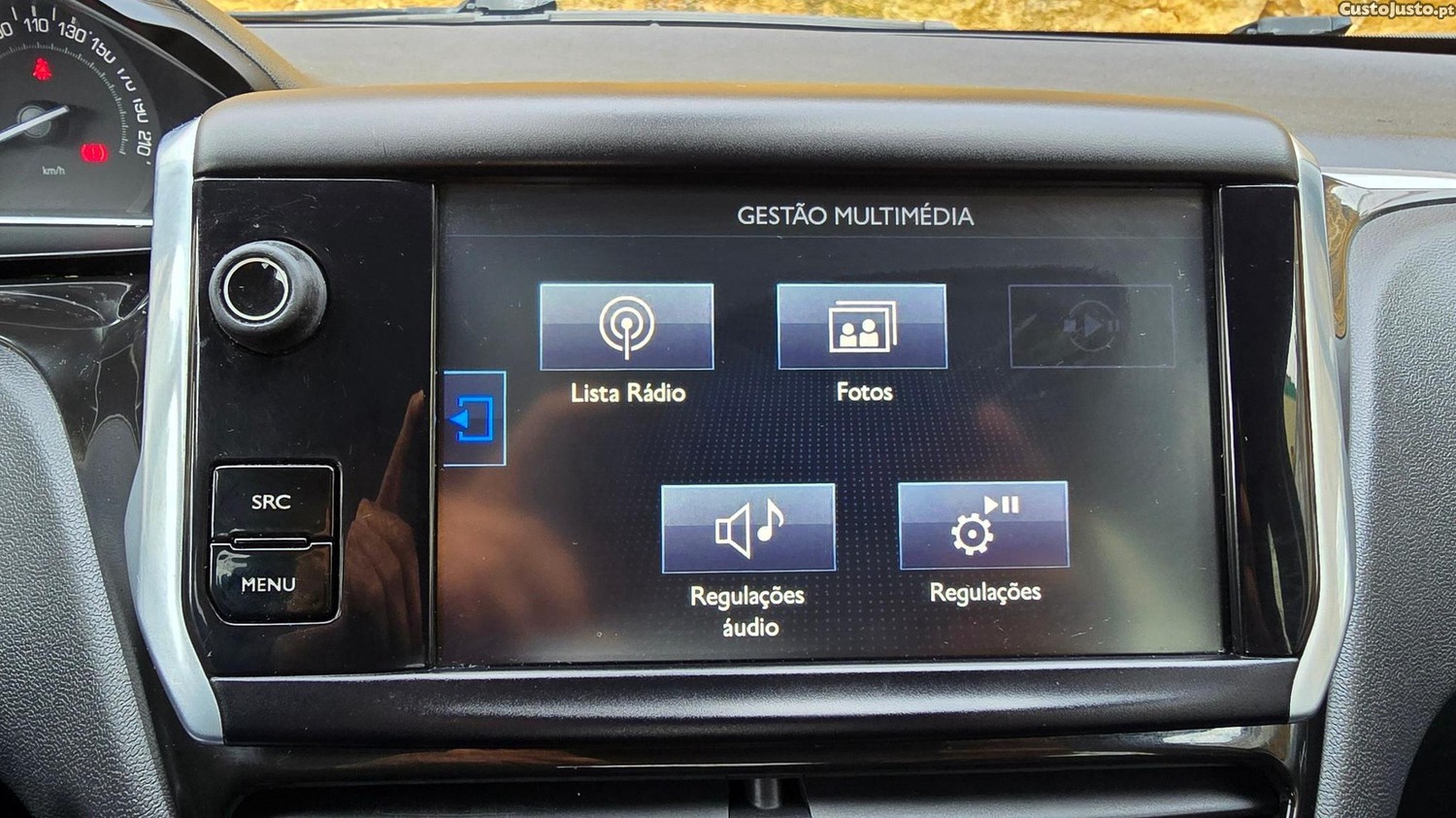Peugeot 208 1.6 BlueHDi Allure — fotografia 9