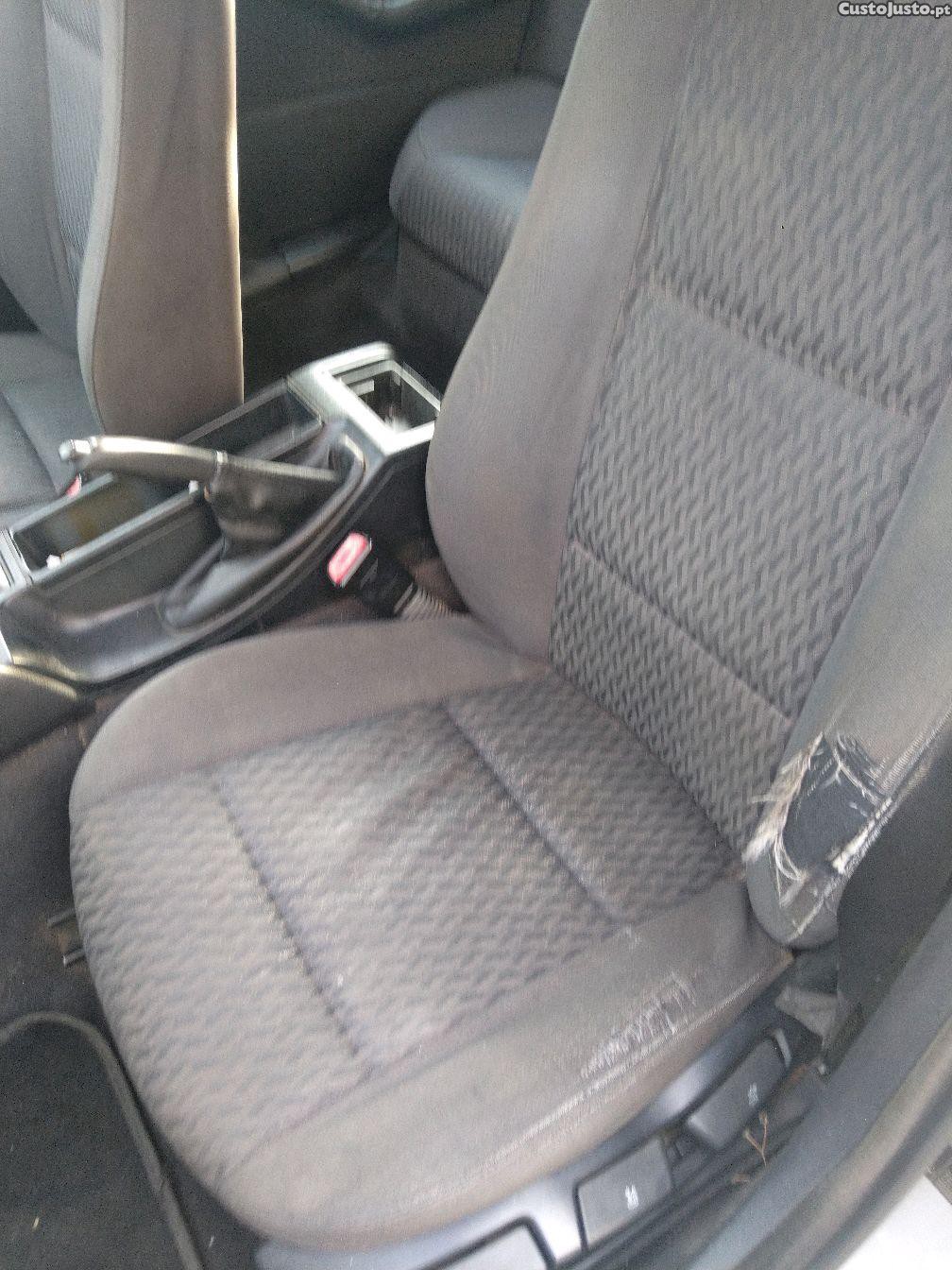 BMW 320 touring automática — fotografia 5