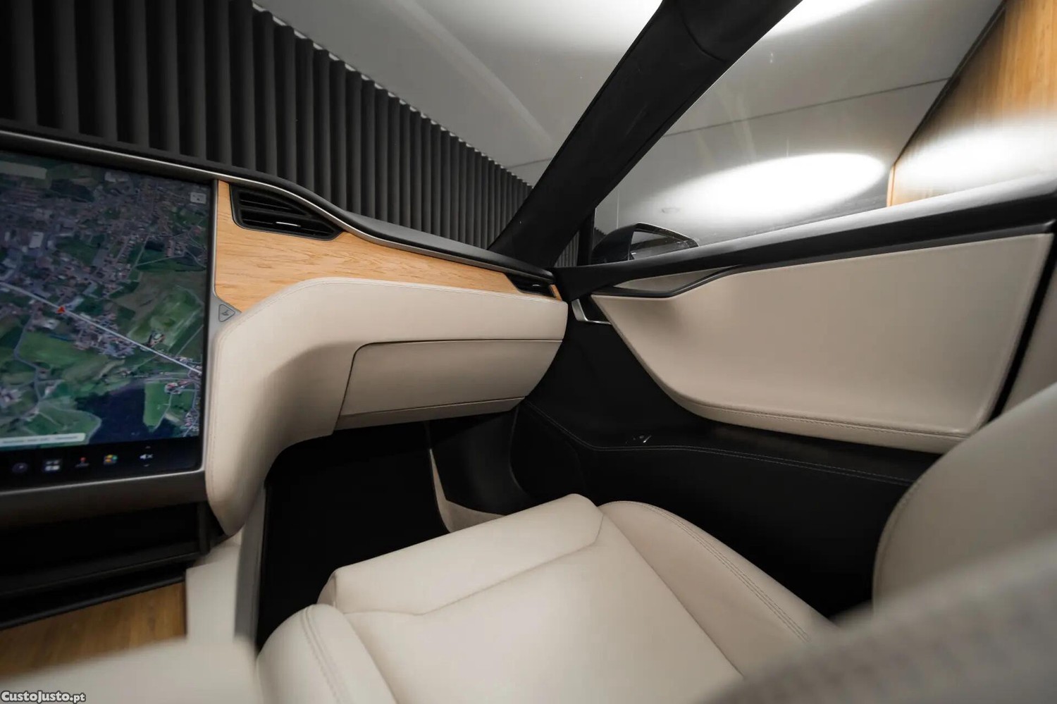 Tesla Model S Standard Range — fotografia 12