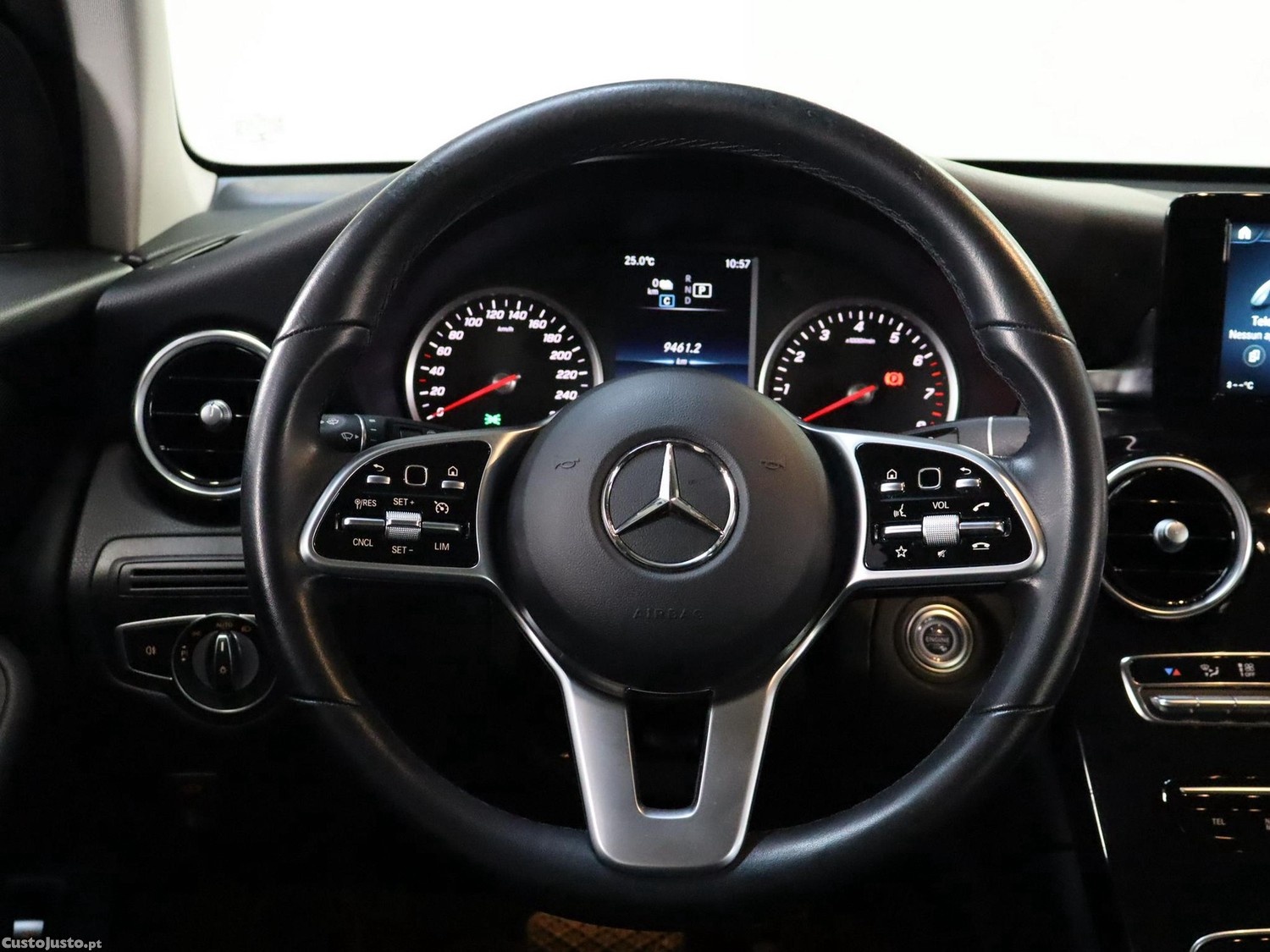 Mercedes-Benz GLC 300 e 4Matic — fotografia 11