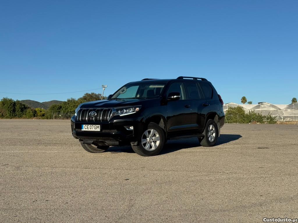 Toyota Land Cruiser 2.8 D-4D — fotografia 12