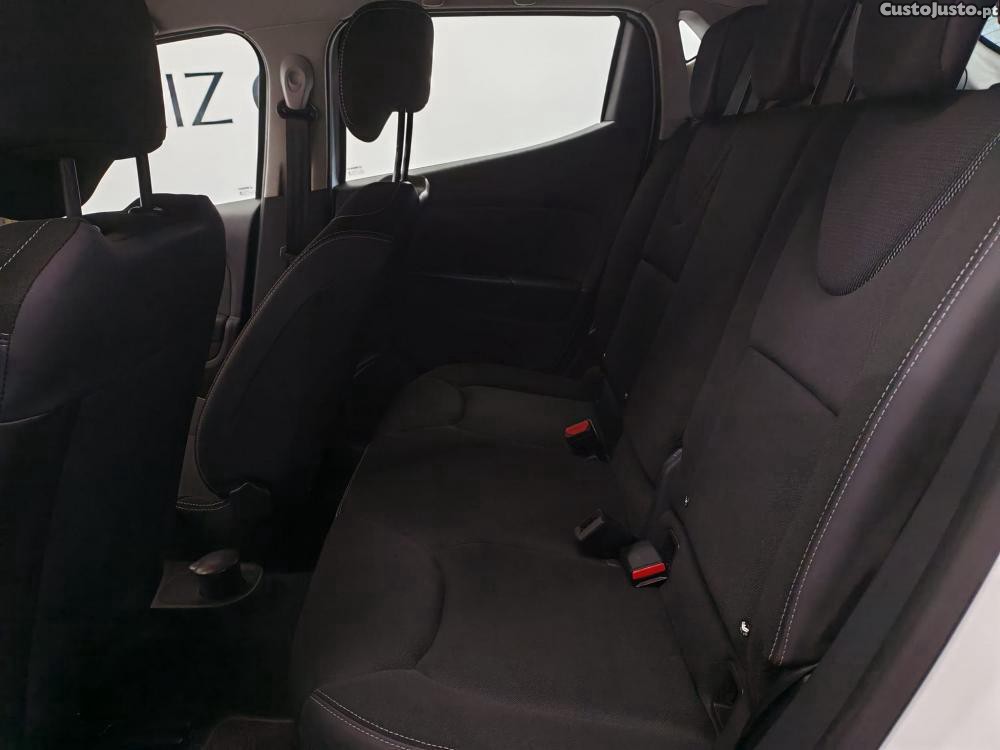 Renault Clio 1.5 dCi Limited — fotografia 4