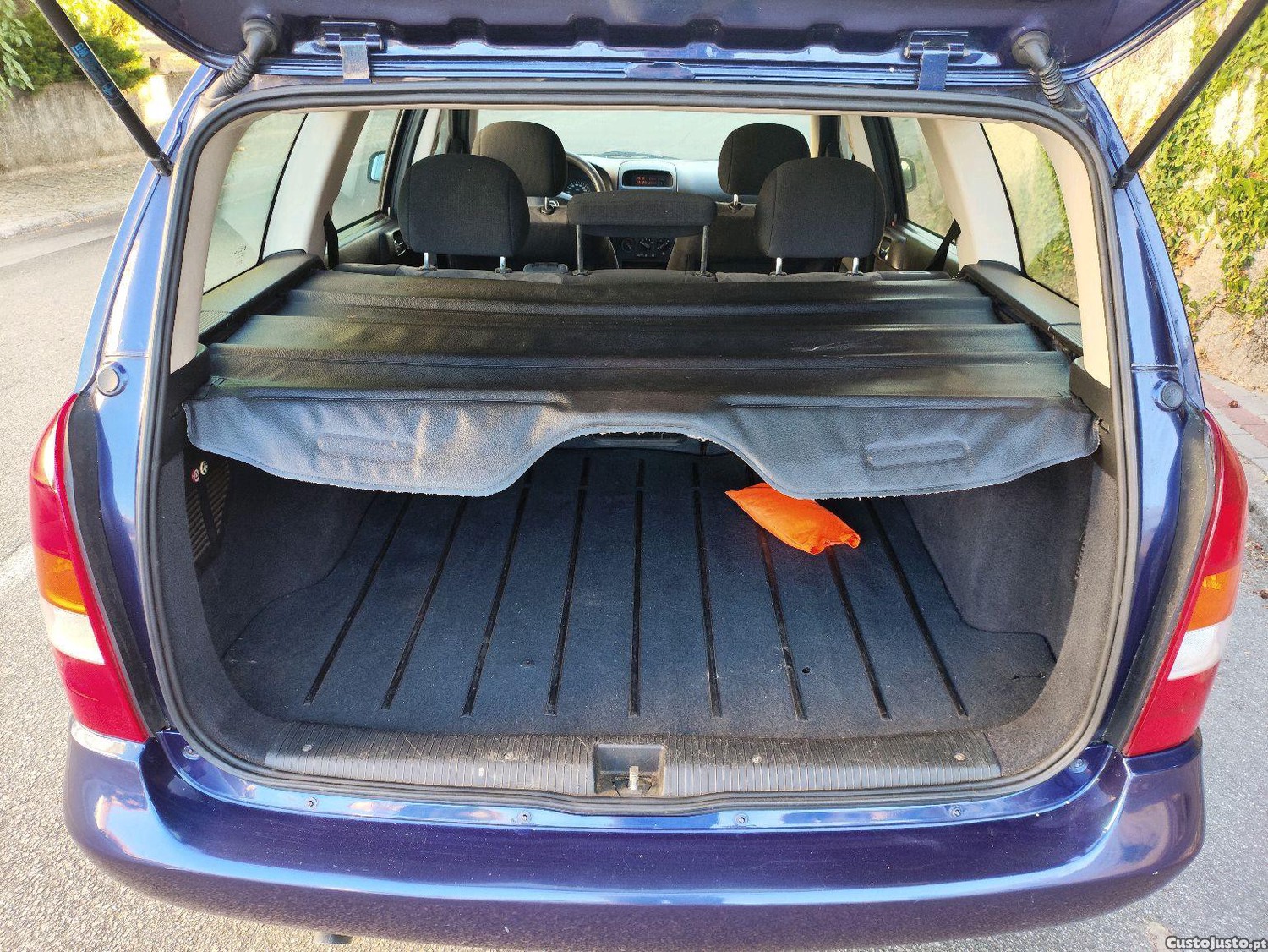 Opel Astra 1.4 16V — fotografia 2