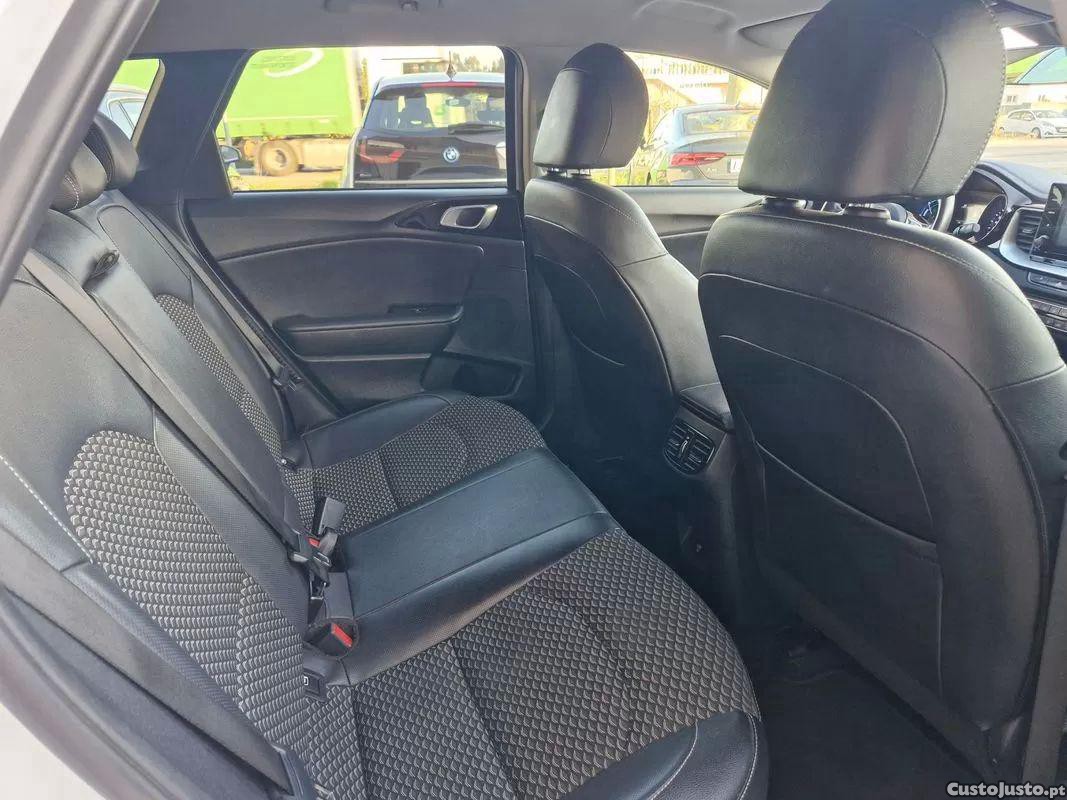 Kia Pregio 1.6 gdi phev drive 6dct — fotografia 17