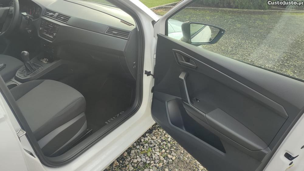 SEAT Ibiza 1.6 TDI — fotografia 3