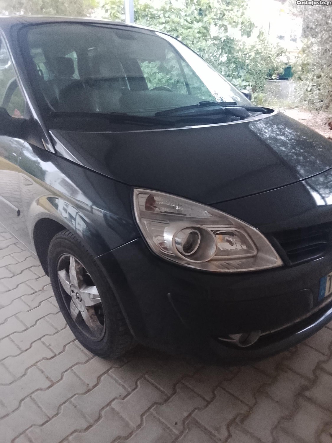 Renault Grand Scénic 1.5 dci 7 lugares — fotografia 4