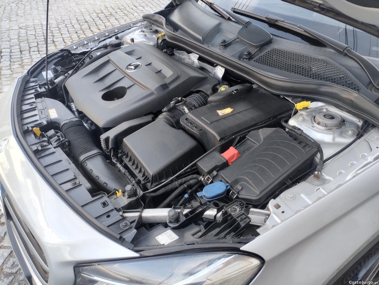 Mercedes-Benz GLA 180 CDI - PACK AMGLINE - NACIONAL - C/ Garantia - Distribuição Mudada - "Imbatível" — fotografia 13