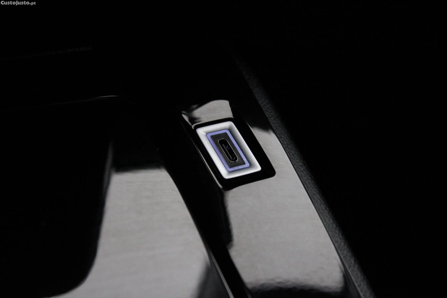 Peugeot 208 1.2 ALLURE 100CV — fotografia 9