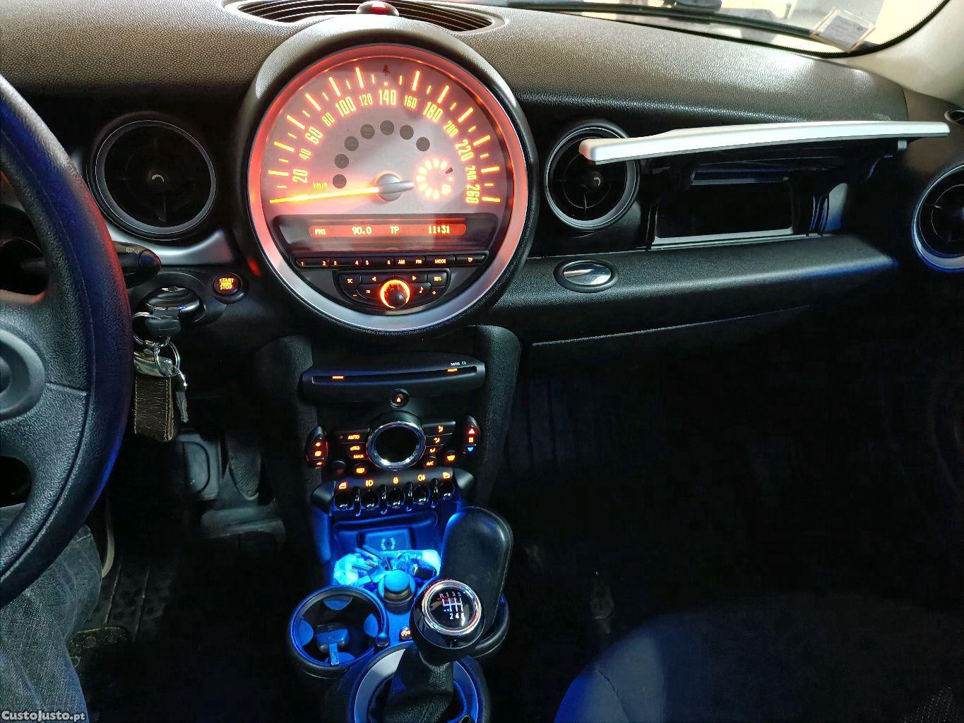 MINI Clubman 1.6d (4 cilindros) — fotografia 7