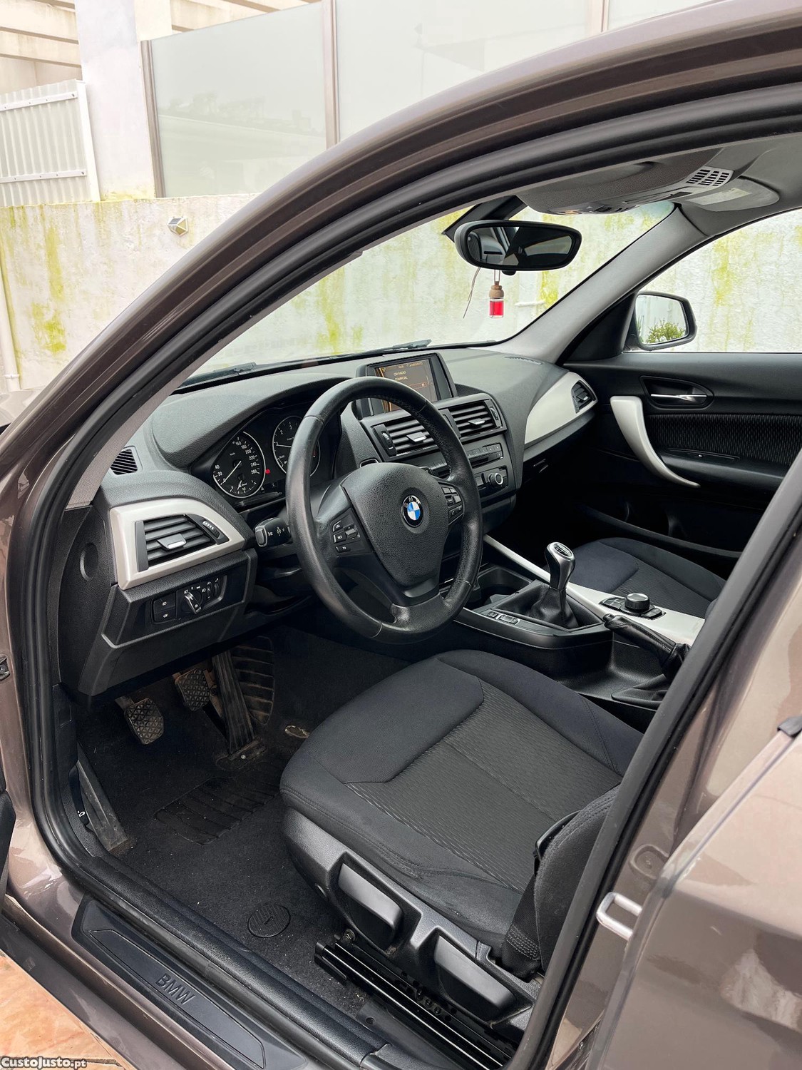 BMW 114 Lounge — fotografia 3