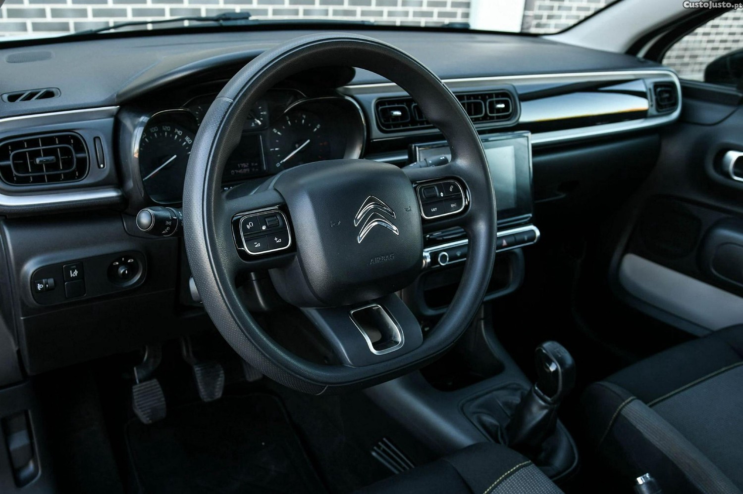 Citroën C3 1.2 PureTech Feel — fotografia 17