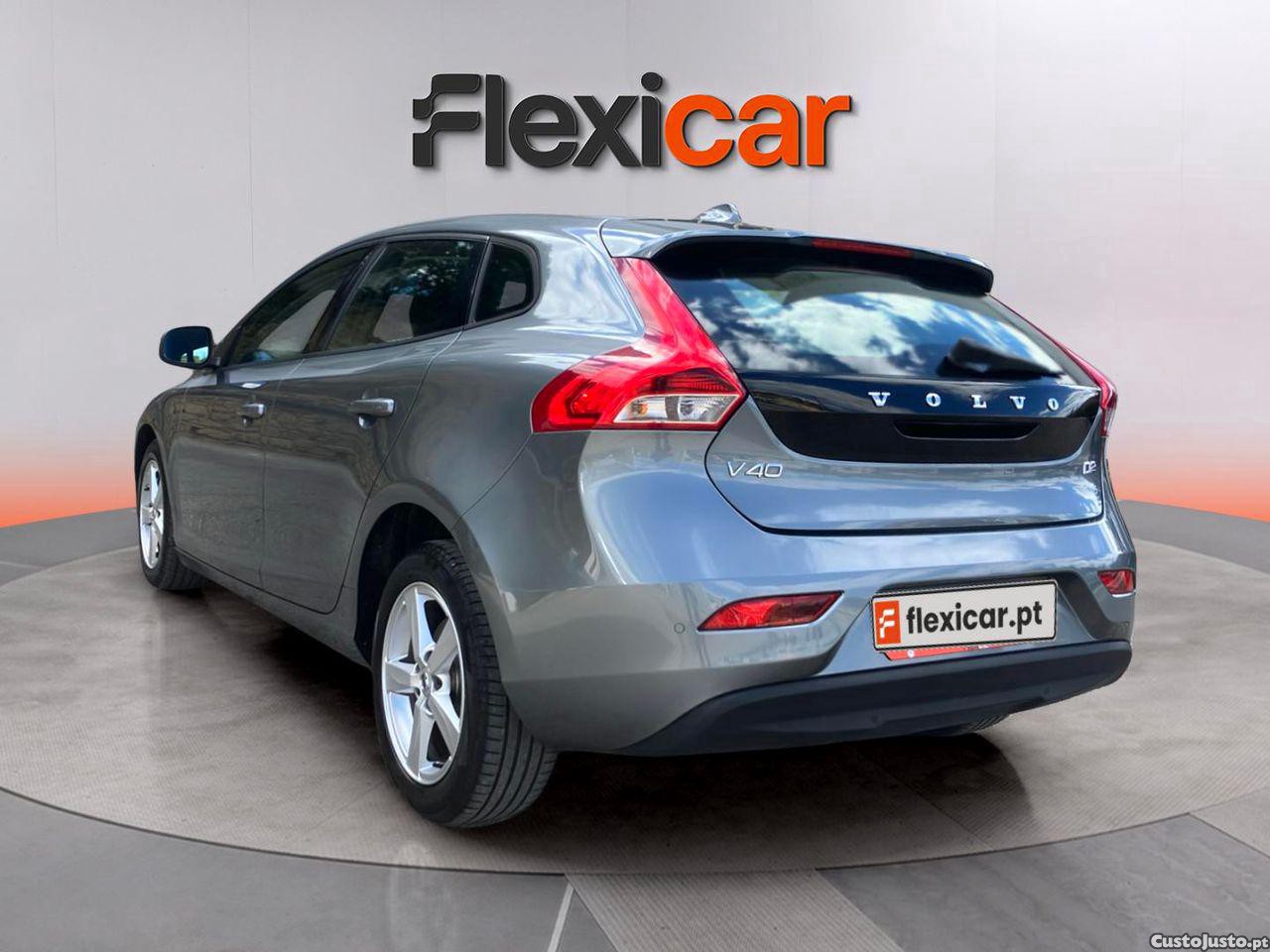 Volvo V40 2.0 D2 Momentum — fotografia 14